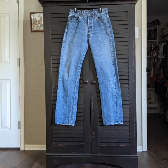 SOLD🔥501 Levi's - Picture 12 of 15